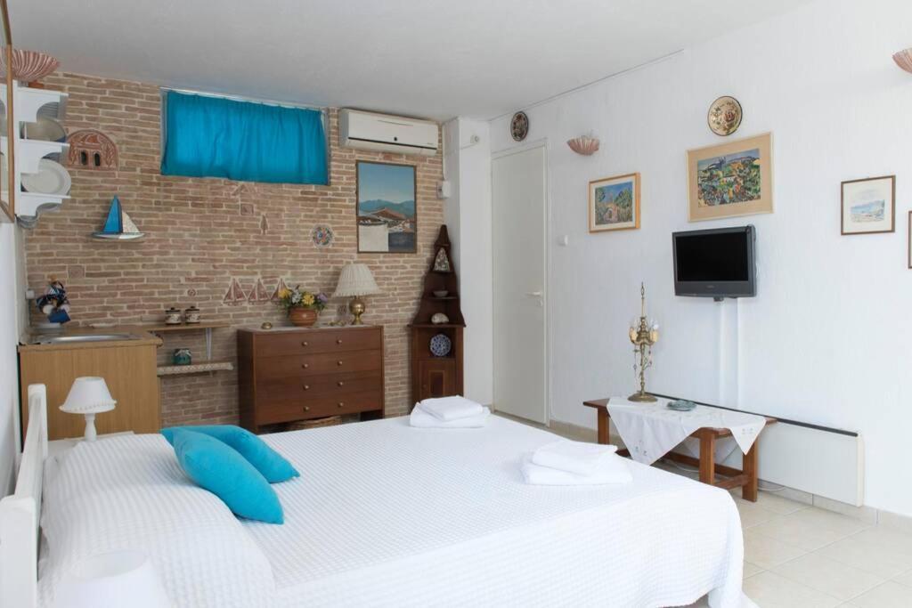 Palmaya Villa, Unique Seafront Experience Vagia  Buitenkant foto
